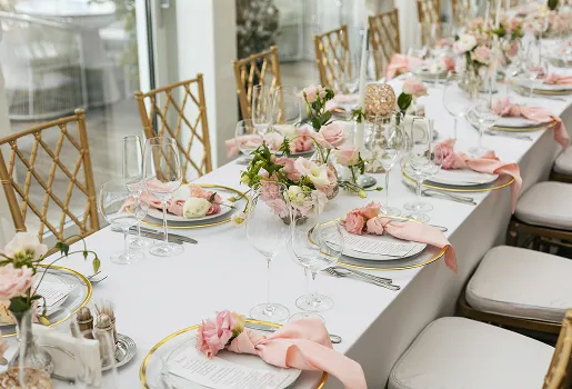 Table de mariage dans une salle de réception à Seysses en Haute-Garonne 31